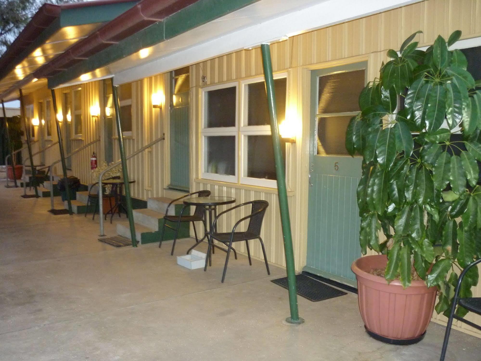 Motel Roma Aussie Tourist Park Zewnętrze zdjęcie